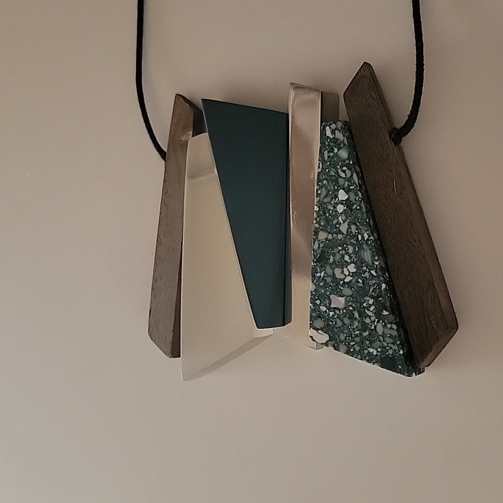 Heavy Necklace From Twist - Picture 2 of 4